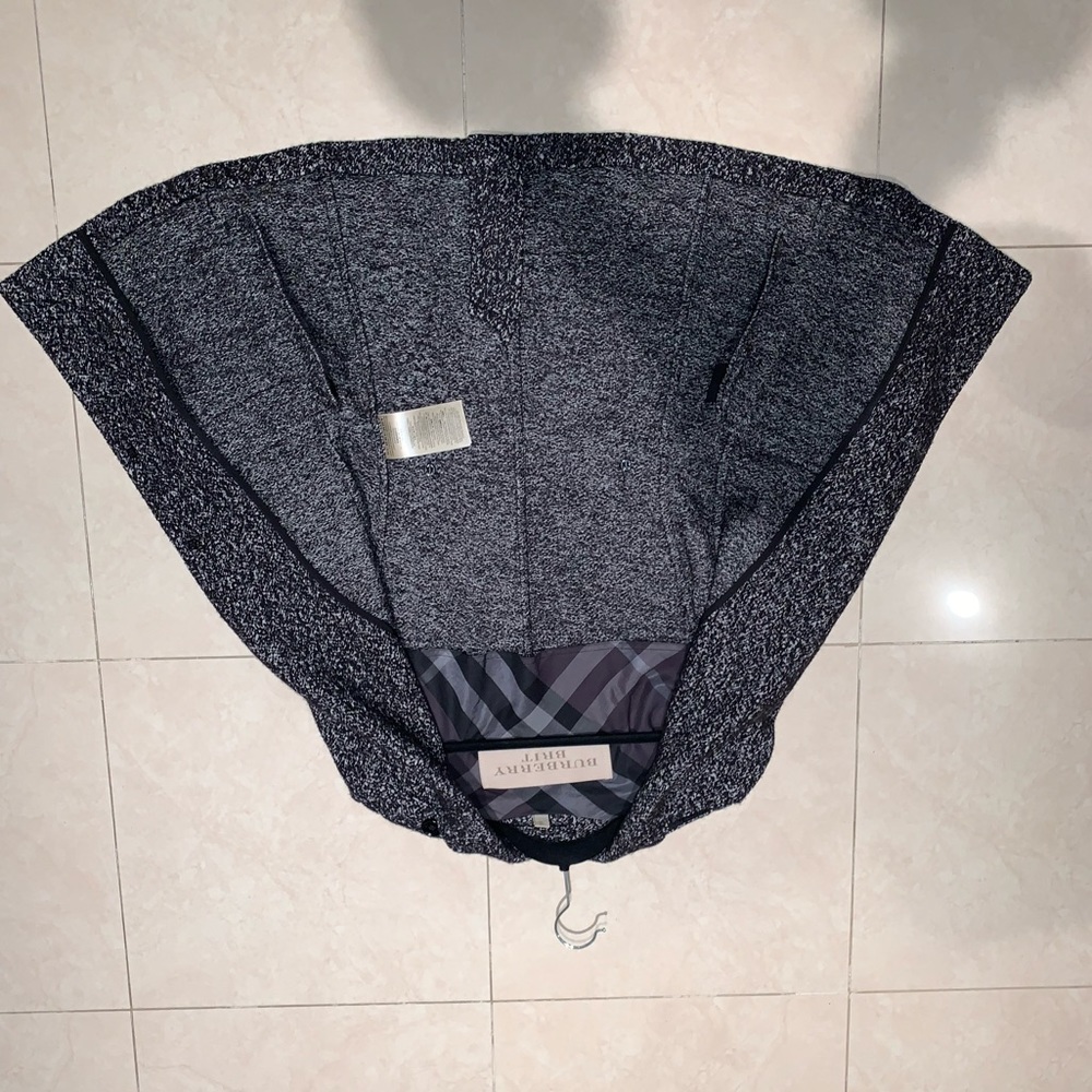 Womens Authentic Burberry Jacket - image 2